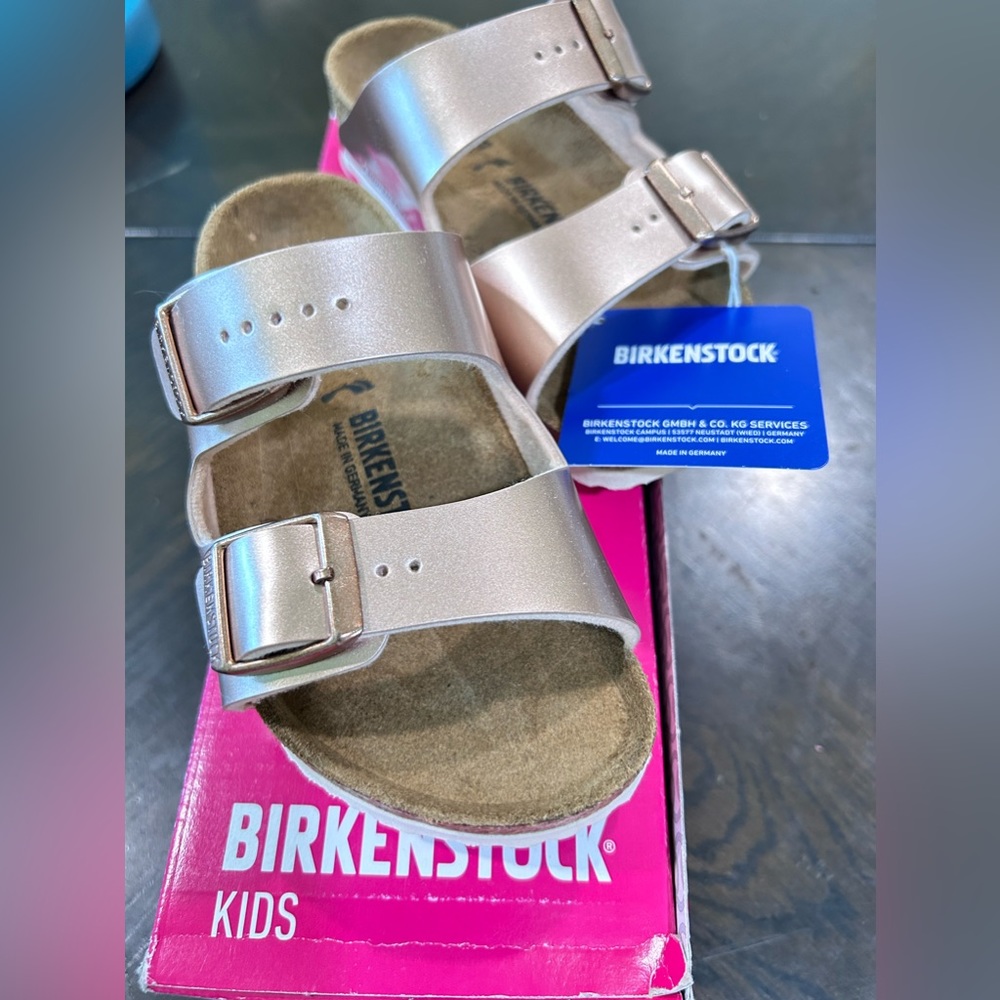 BIRKENSTOCK LITTLE GIRL SANDALS SIZE 10- BRAND NEW